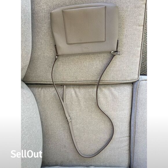 Lauren Ralph Lauren Handbags - Lauren Ralph Lauren Gray Pebbled Leather Crossbody Bag Adjustable Strap Standard